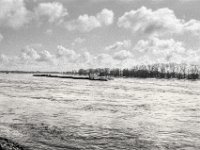 Rheinschifffahrt  Pentax MZ-S, SMC Pentax FA 1.8/31 Limited, ADOX CHS 100 II   - 13.03.2025 -