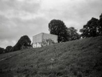 watching you  CHINON  Auto 3001 Multifocus, Kentmere Pan 400  - 04.05.2026 -