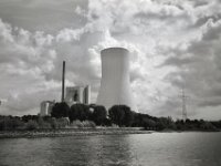 Blick zum Kraftwerk Walsum  Chinon Auto 3001 Multifocus, Kentmere Pan 100  - 06.08.2026 -