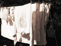 Ghandi Shirt in der Mittagssonne  Canham DLC 45; Apo Sironar 5.6/150, Rollei Retro Tonal 100/64
