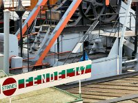 Detail Lastkahn, Bagger und Oskar Huber  iPhone 17 Pro Max  -29.10.2025 -