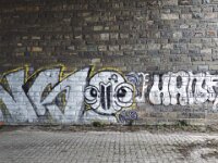 Anblick  iPhone 17 Pro Max   - 17.06.2026 - : Brückenunterführung, Graffiti